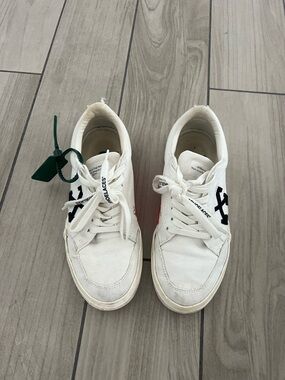 Off-White Canvas Sneakers!